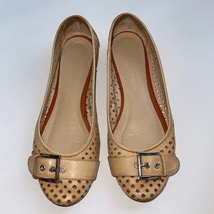 Audrey Brooke Tan Flats leather upper  8.5